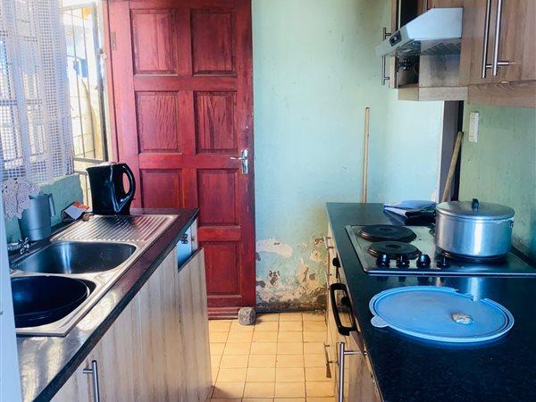3 Bedroom Property for Sale in Sabata Dalindyebo Square Western Cape